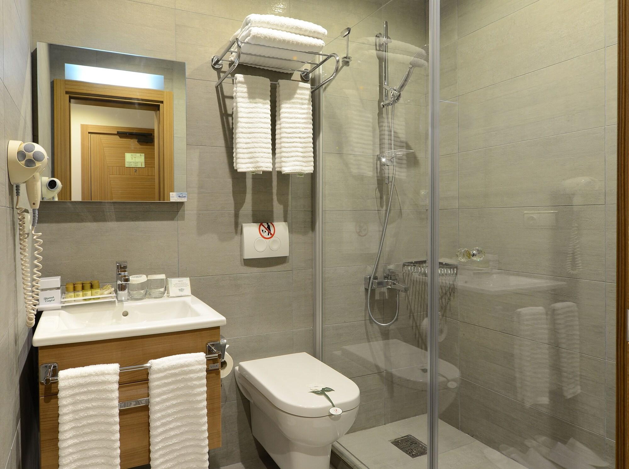 איסטמבול Yasmak Comfort Hotel מראה חיצוני תמונה